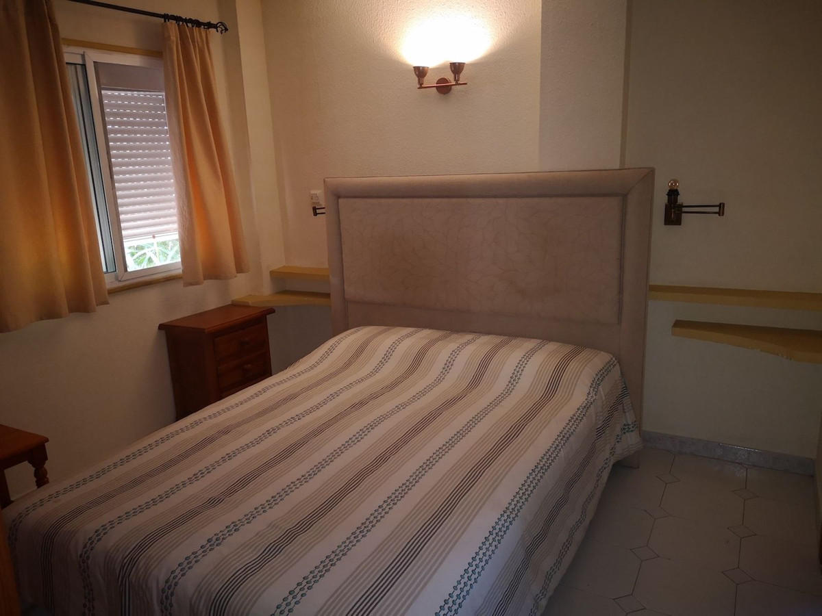Se vende Villa - Chalet de 4 dormitorios en Costa Del Sol, Málaga, España