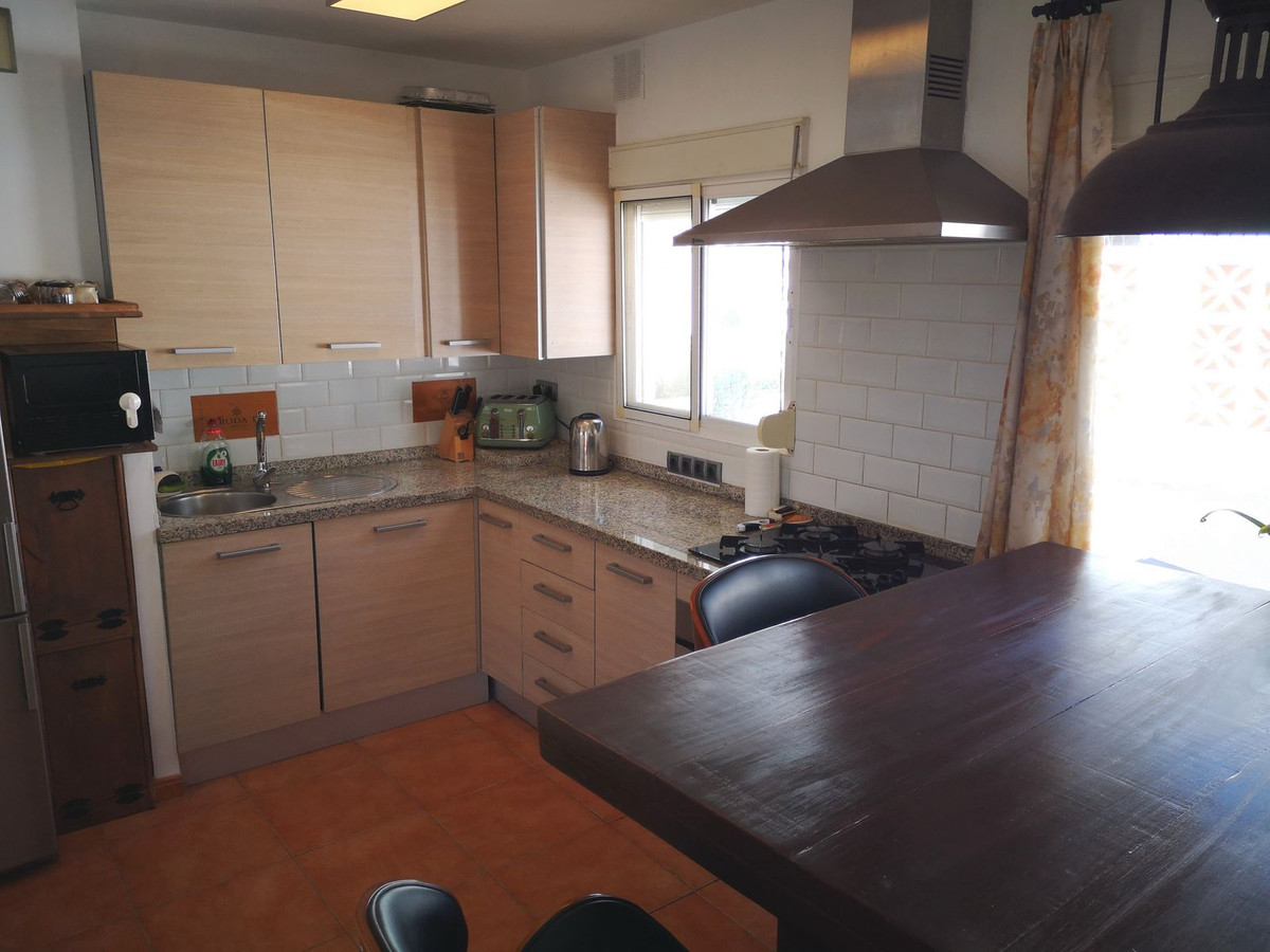 Se vende Villa - Chalet de 4 dormitorios en Costa Del Sol, Málaga, España