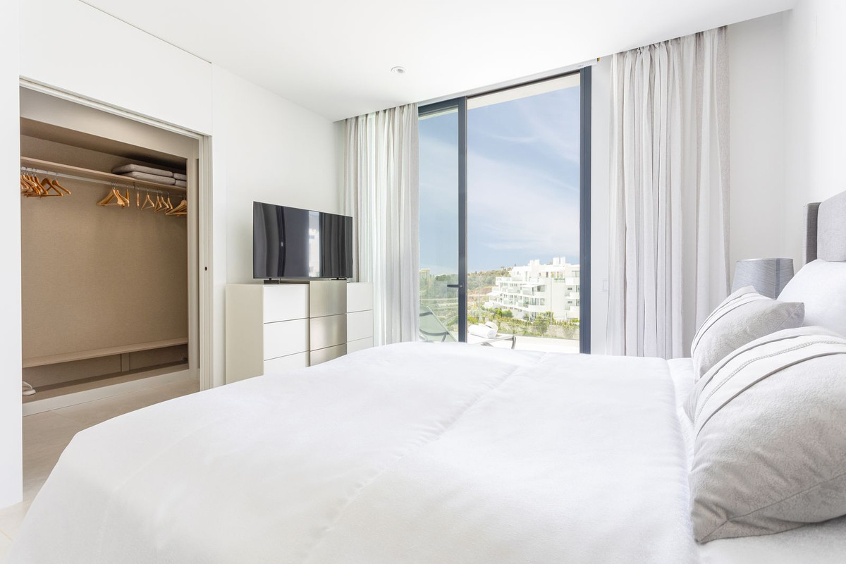 3 Bed Apartment for sale in Fuengirola Costa Del Sol, Málaga, Spain