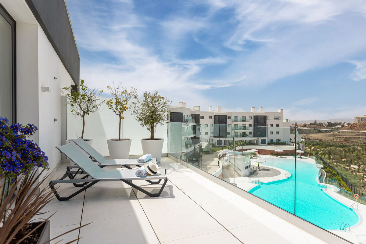 3 Bed Apartment for sale in Fuengirola Costa Del Sol, Málaga, Spain