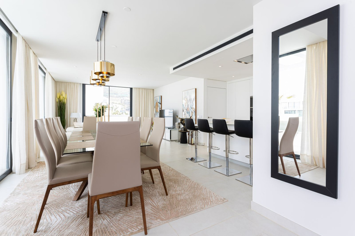 3 Bed Apartment for sale in Fuengirola Costa Del Sol, Málaga, Spain