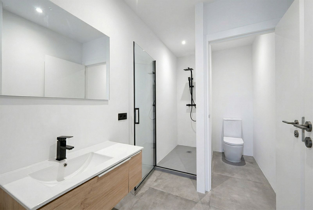 4 Bed Townhouse for sale in Istán Costa Del Sol, Málaga, Spain