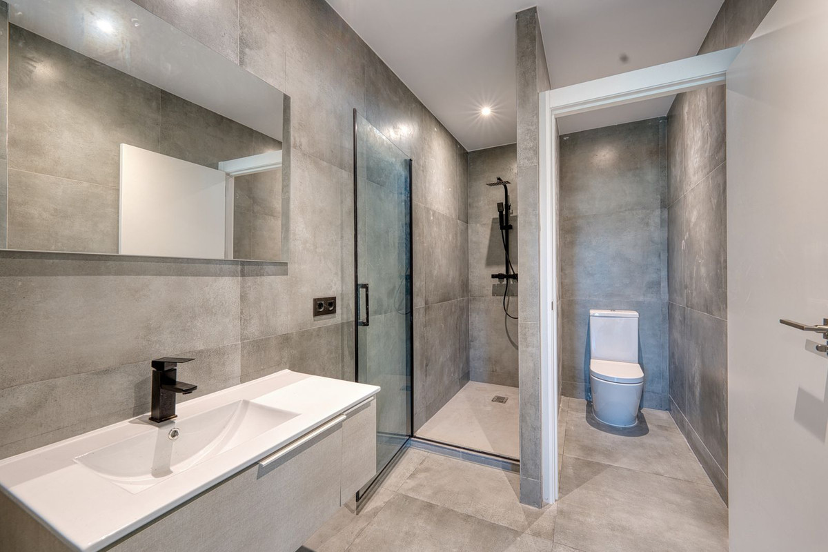 4 Bed Townhouse for sale in Istán Costa Del Sol, Málaga, Spain