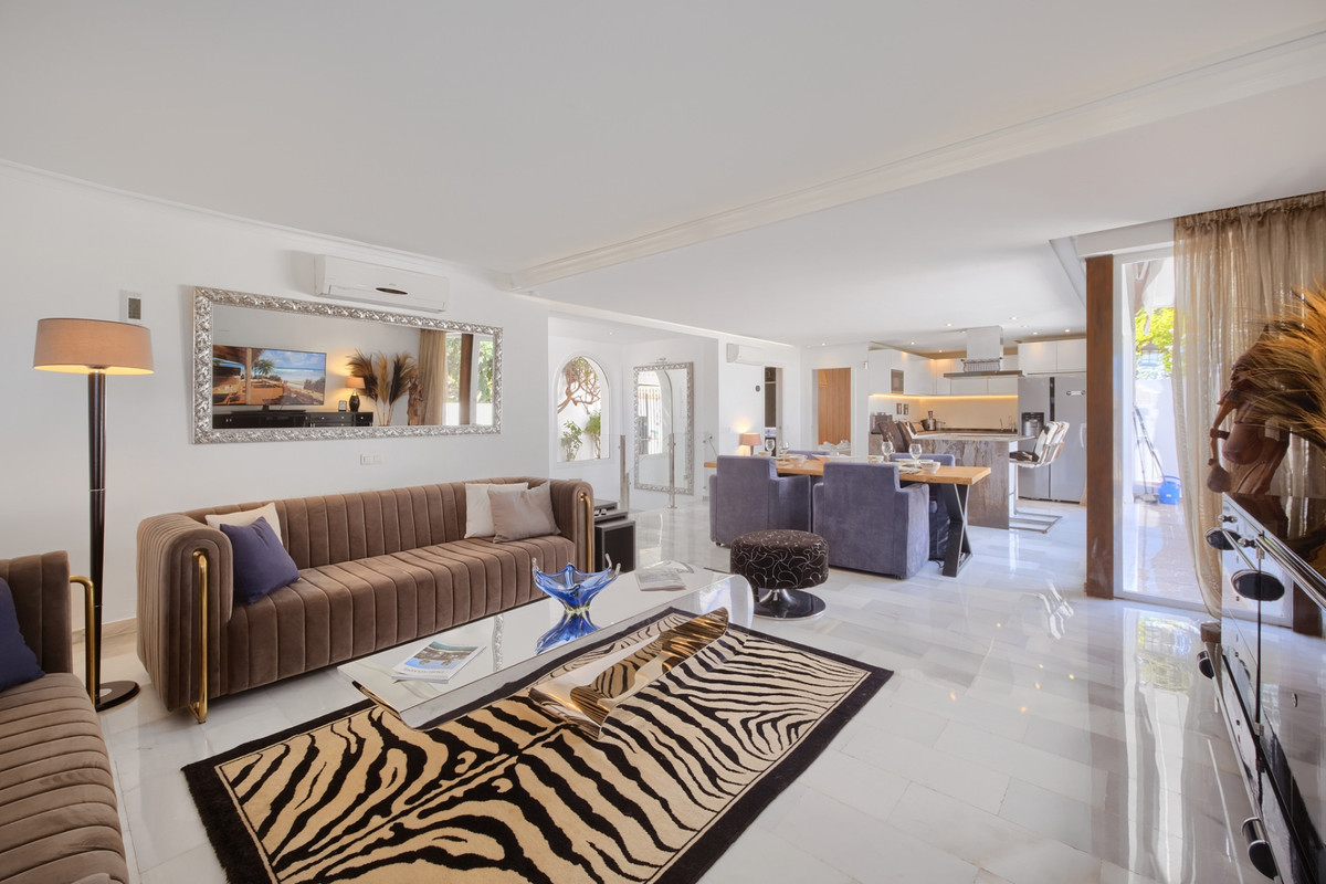 4 Bed Townhouse for sale in Mijas Costa Costa Del Sol, Málaga, Spain