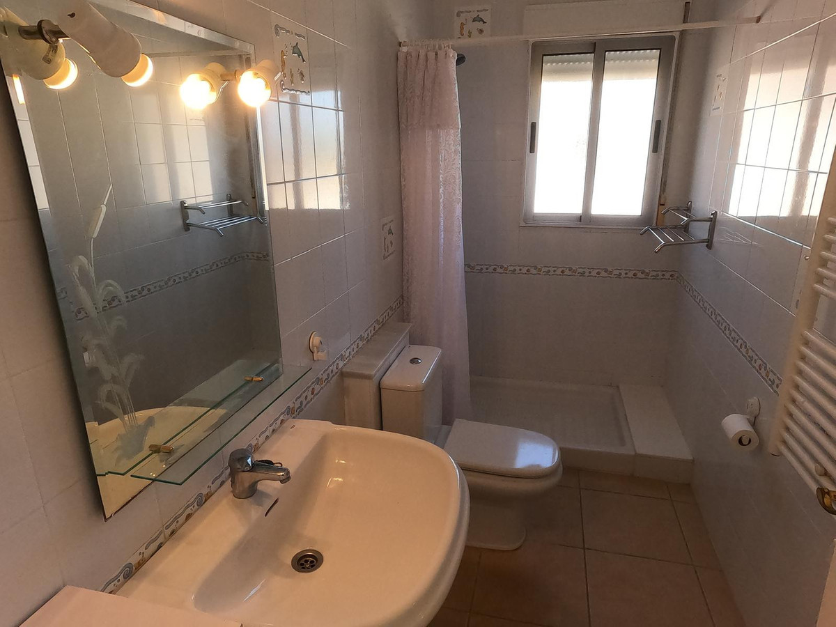 Se vende Villa - Chalet de 4 dormitorios en Costa Blanca, Alicante, España