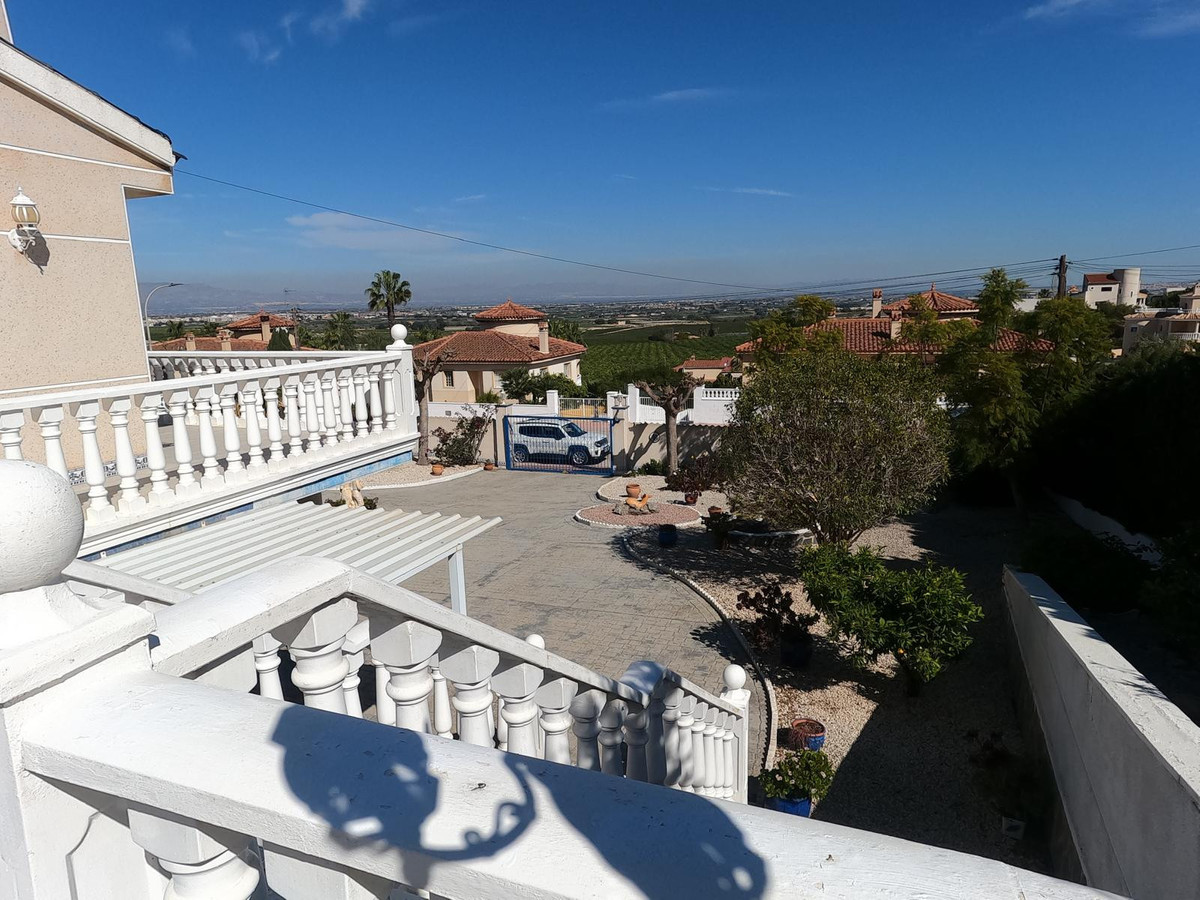 Se vende Villa - Chalet de 4 dormitorios en Costa Blanca, Alicante, España