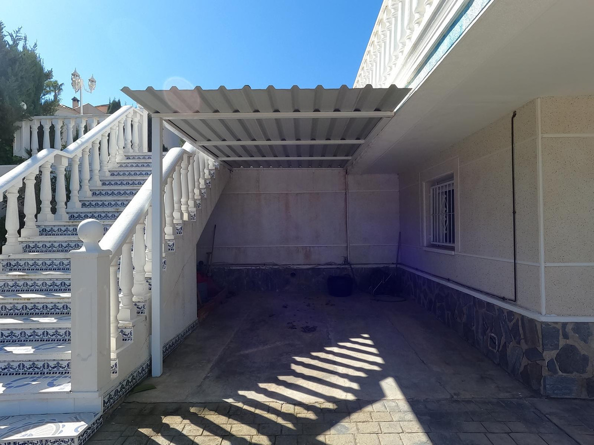 Se vende Villa - Chalet de 4 dormitorios en Costa Blanca, Alicante, España