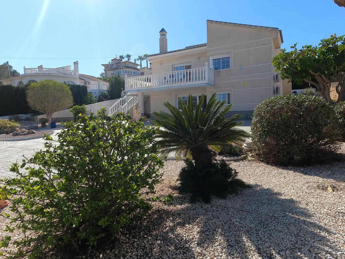 Se vende Villa - Chalet de 4 dormitorios en Costa Blanca, Alicante, España