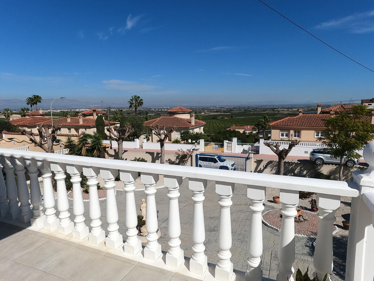 Se vende Villa - Chalet de 4 dormitorios en Costa Blanca, Alicante, España