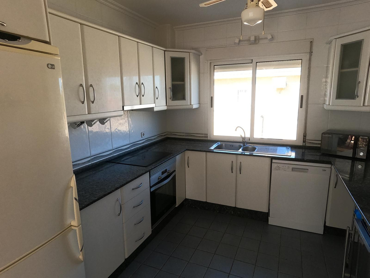 Se vende Villa - Chalet de 4 dormitorios en Costa Blanca, Alicante, España