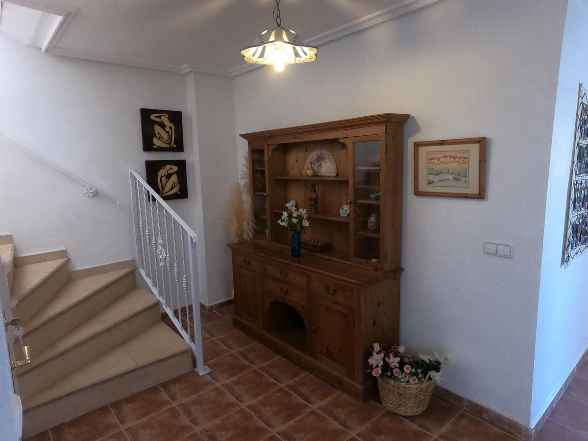 Se vende Villa - Chalet de 4 dormitorios en Costa Blanca, Alicante, España