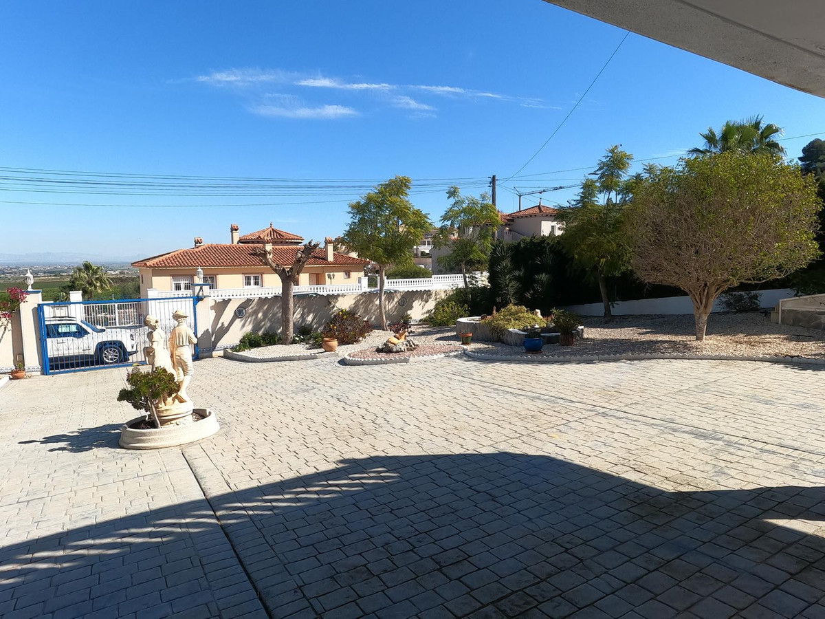 Se vende Villa - Chalet de 4 dormitorios en Costa Blanca, Alicante, España