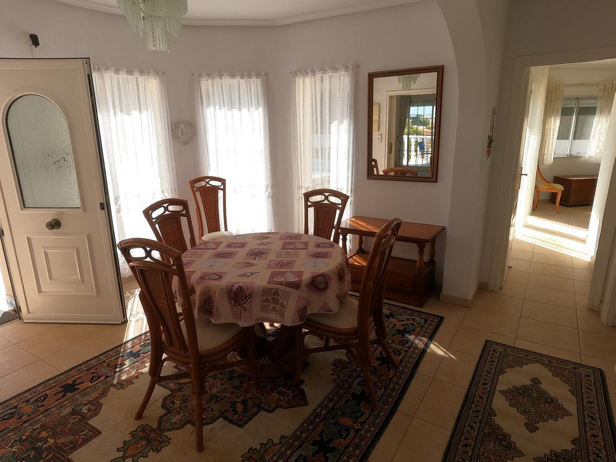Se vende Villa - Chalet de 4 dormitorios en Costa Blanca, Alicante, España
