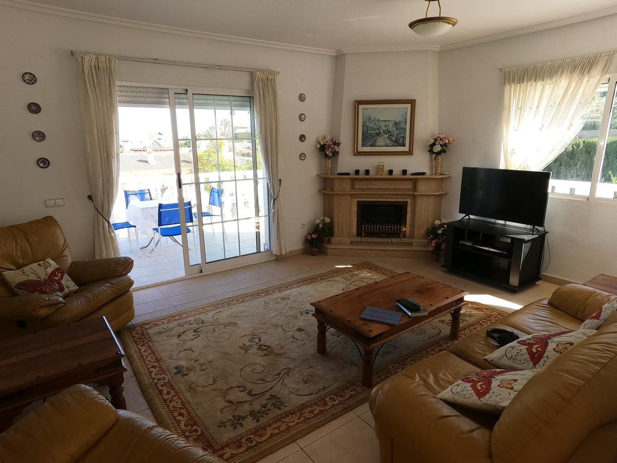Se vende Villa - Chalet de 4 dormitorios en Costa Blanca, Alicante, España