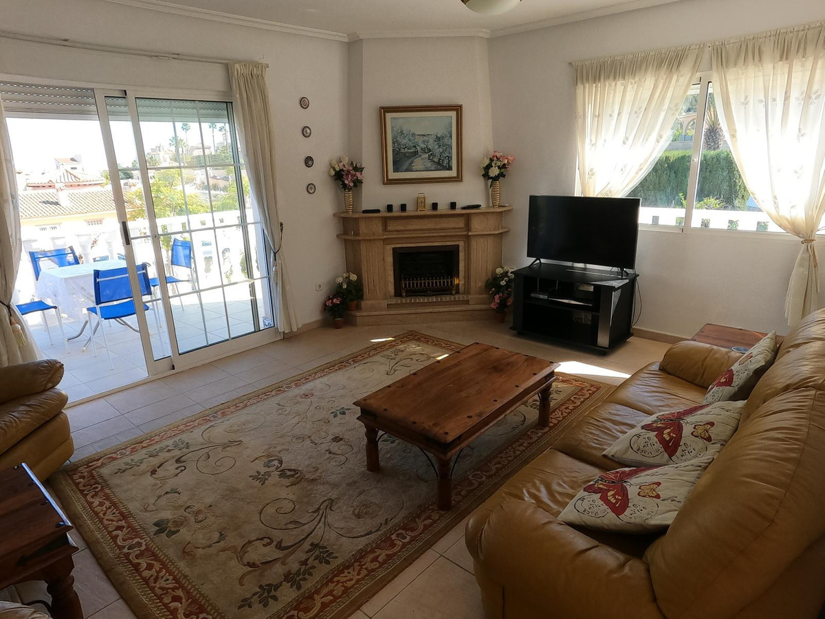 Se vende Villa - Chalet de 4 dormitorios en Costa Blanca, Alicante, España