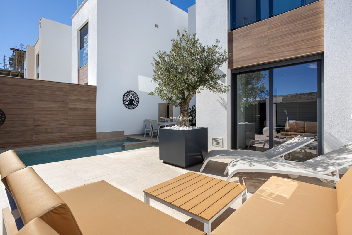 3 Bed Townhouse for sale in Benijofar Costa Blanca, Alicante, Spain