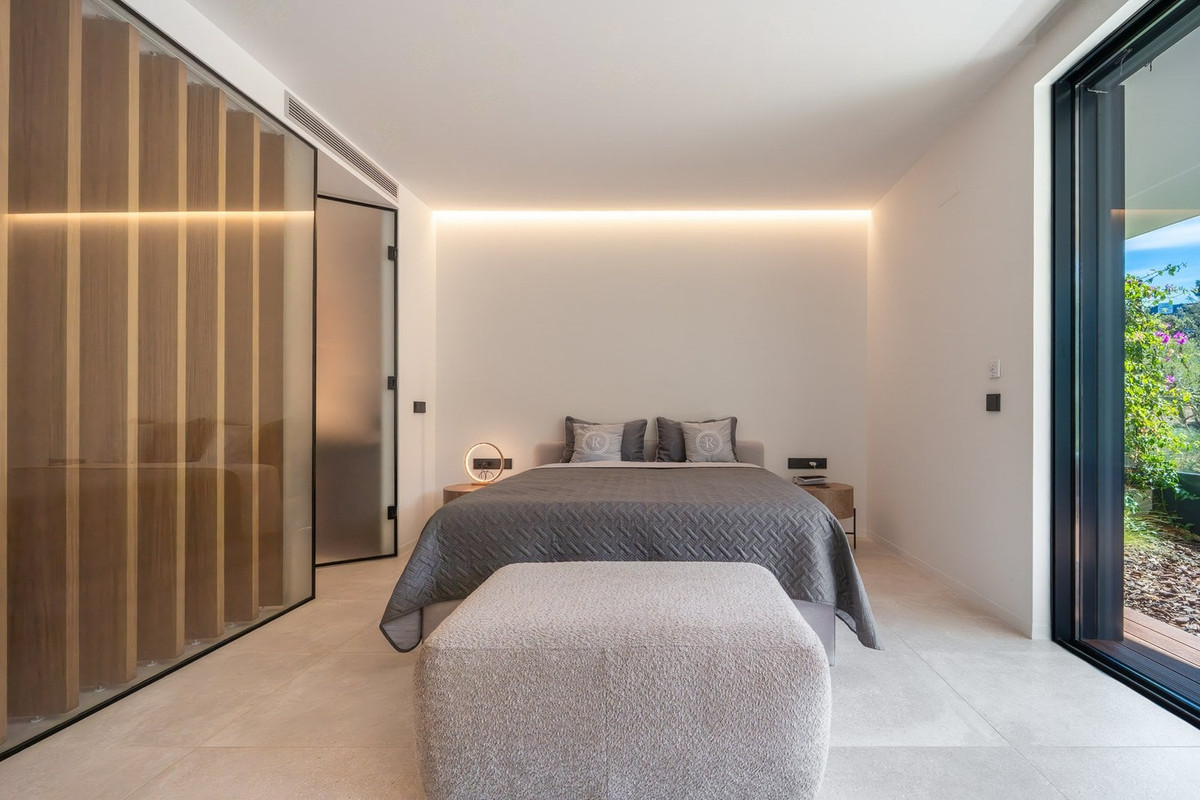 Se vende Apartamento Planta Media de 2 dormitorios en Costa Del Sol, Cadiz, España