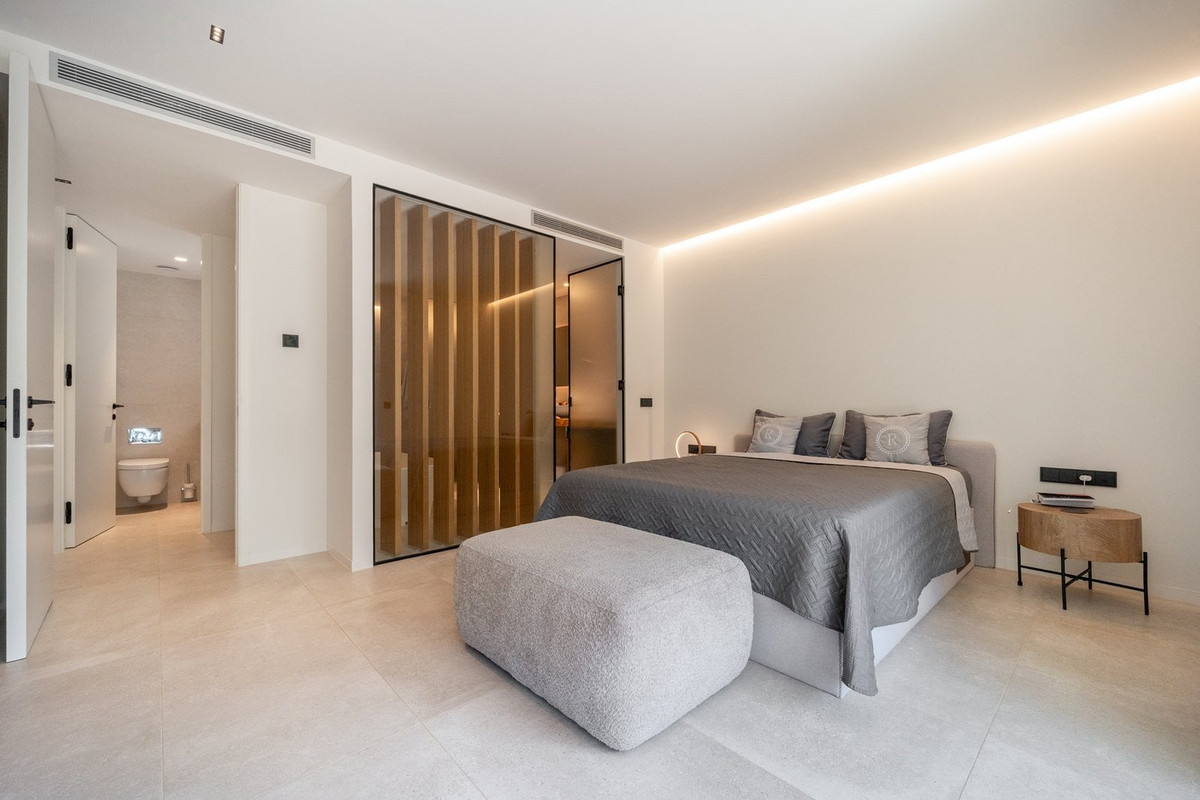 Se vende Apartamento Planta Media de 2 dormitorios en Costa Del Sol, Cadiz, España