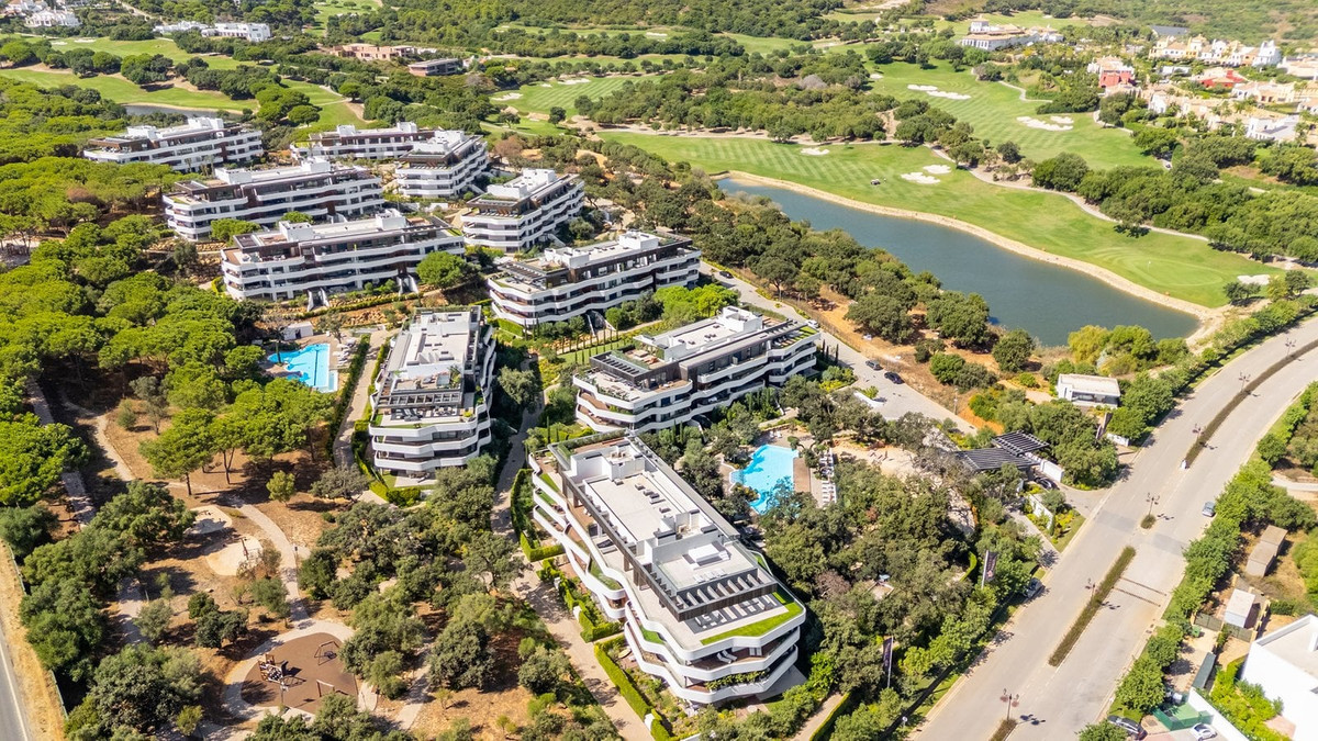 Se vende Apartamento Planta Media de 2 dormitorios en Costa Del Sol, Cadiz, España