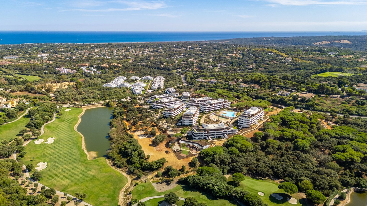 Se vende Apartamento Planta Media de 2 dormitorios en Costa Del Sol, Cadiz, España