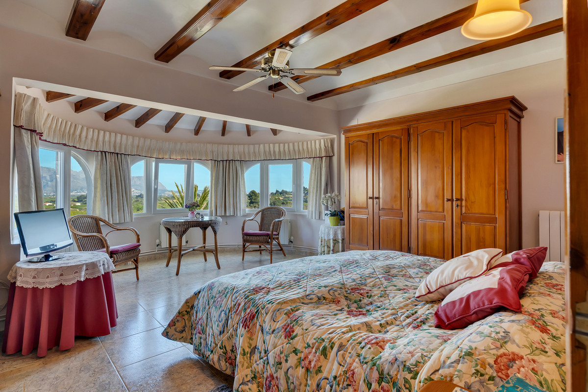 Se vende Villa - Chalet de 4 dormitorios en Costa Blanca, Alicante, España