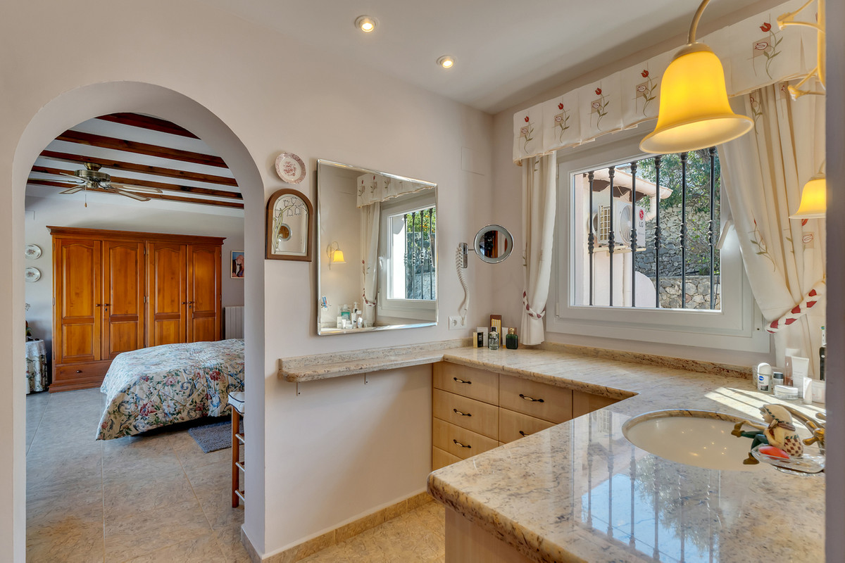 Se vende Villa - Chalet de 4 dormitorios en Costa Blanca, Alicante, España