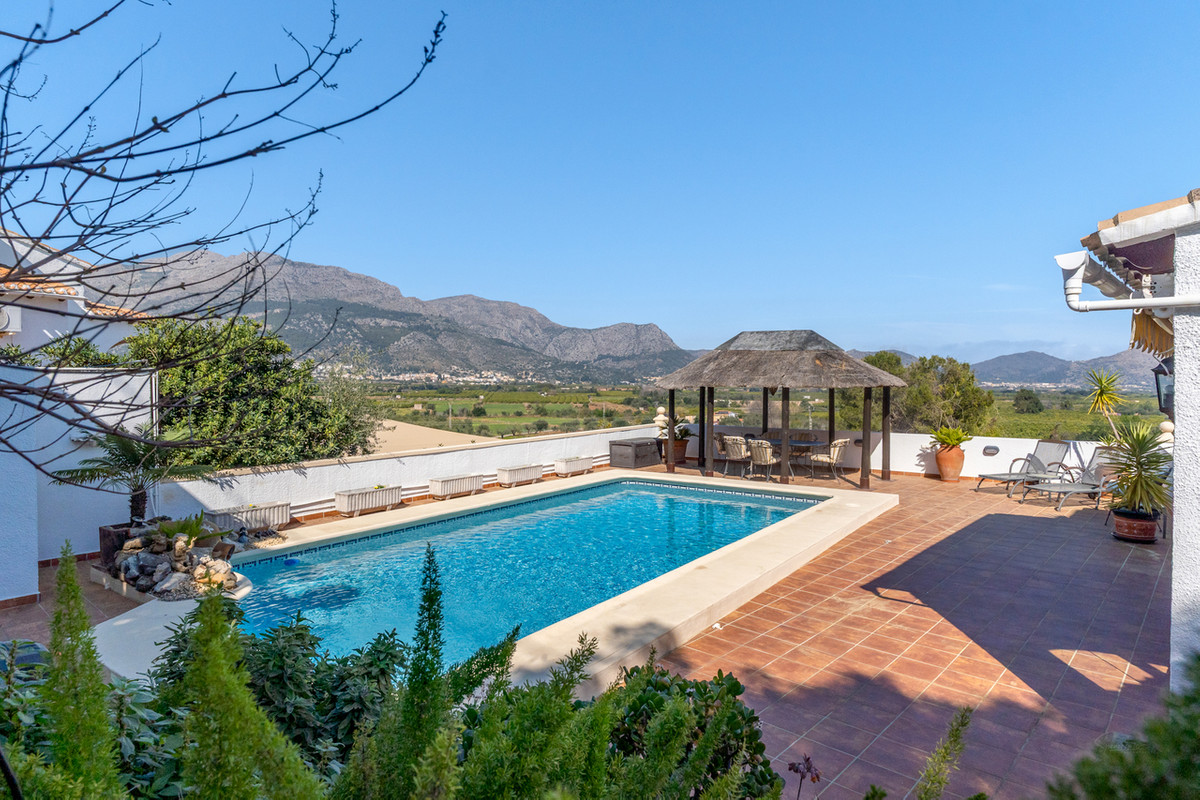 Se vende Villa - Chalet de 4 dormitorios en Costa Blanca, Alicante, España