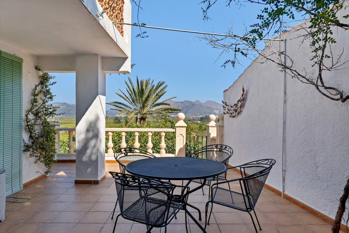 Se vende Villa - Chalet de 4 dormitorios en Costa Blanca, Alicante, España