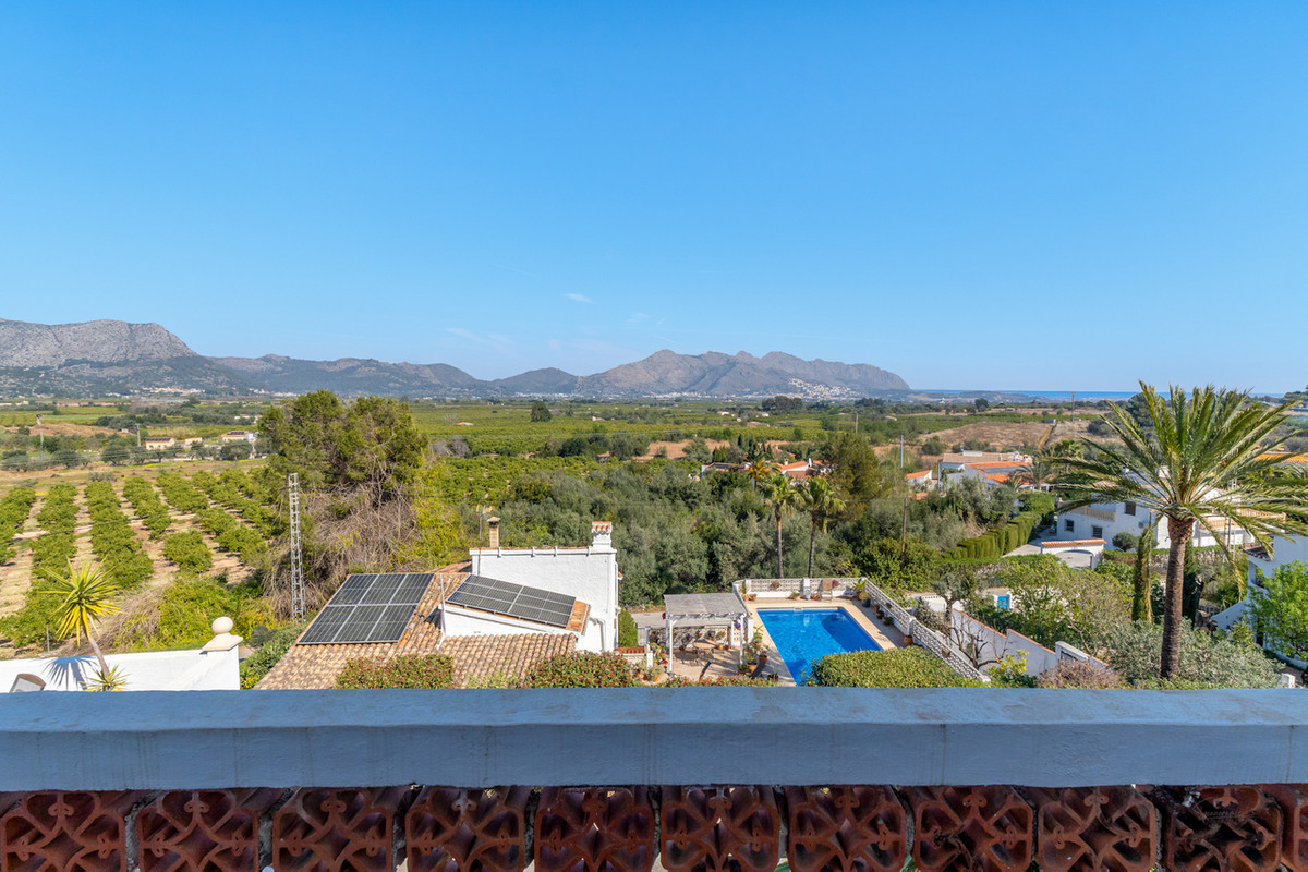 Se vende Villa - Chalet de 4 dormitorios en Costa Blanca, Alicante, España