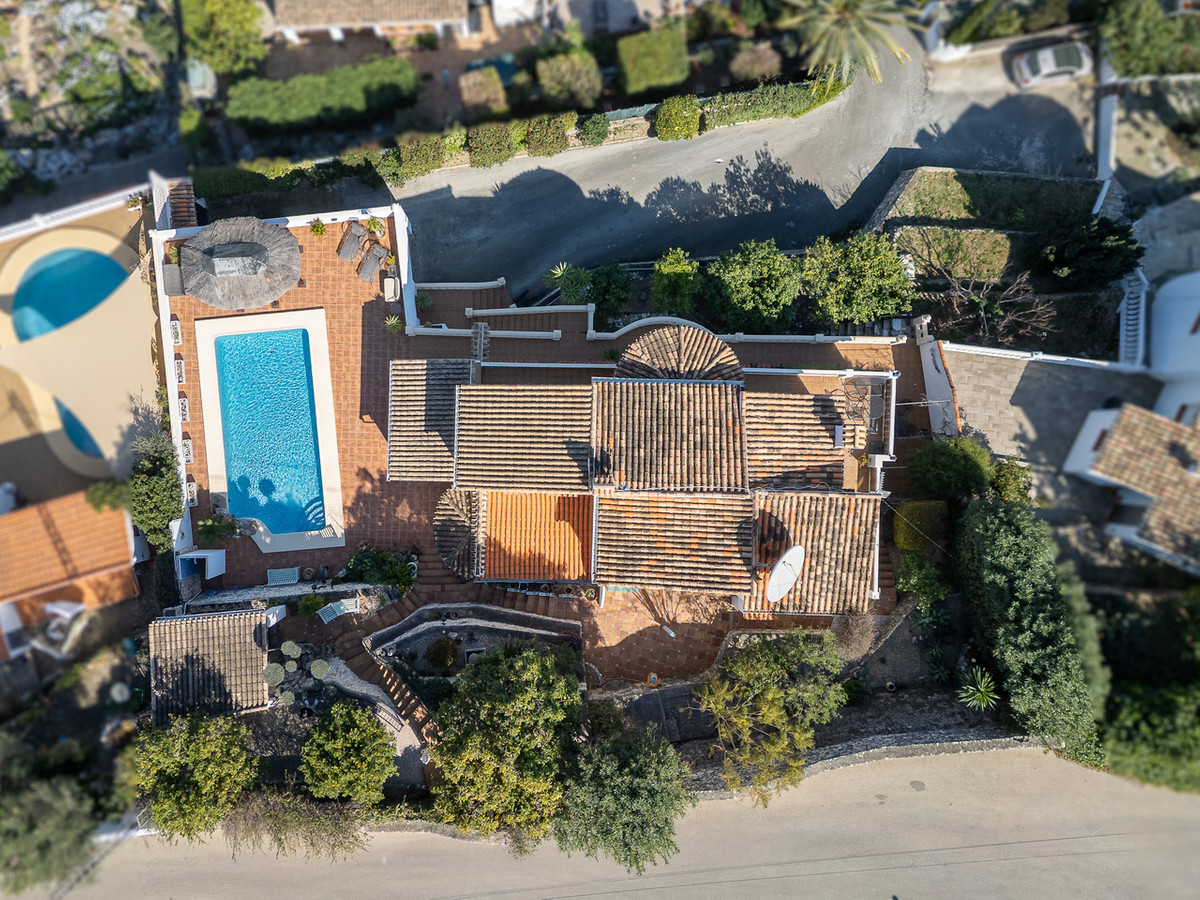 Se vende Villa - Chalet de 4 dormitorios en Costa Blanca, Alicante, España