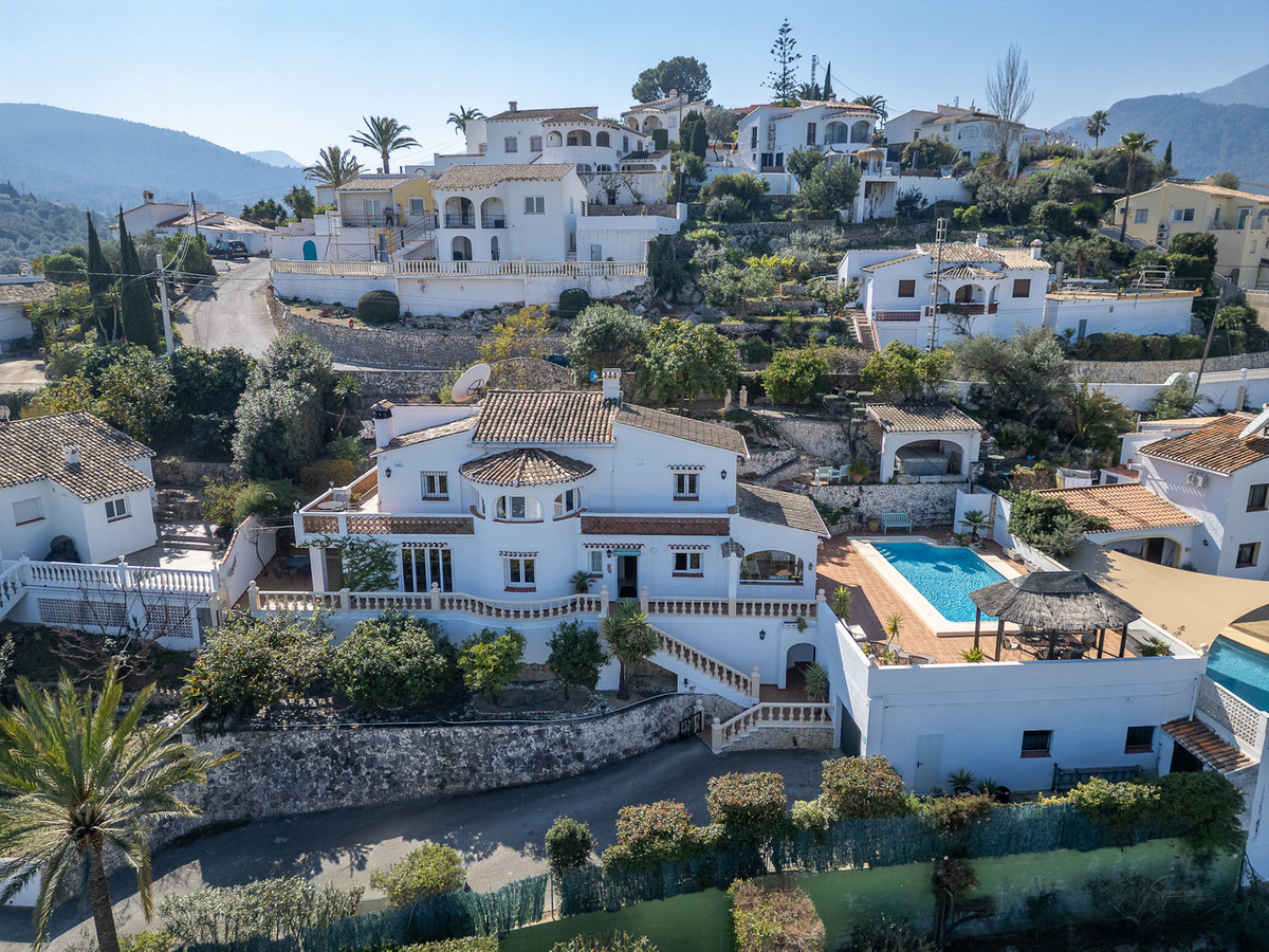 Se vende Villa - Chalet de 4 dormitorios en Costa Blanca, Alicante, España