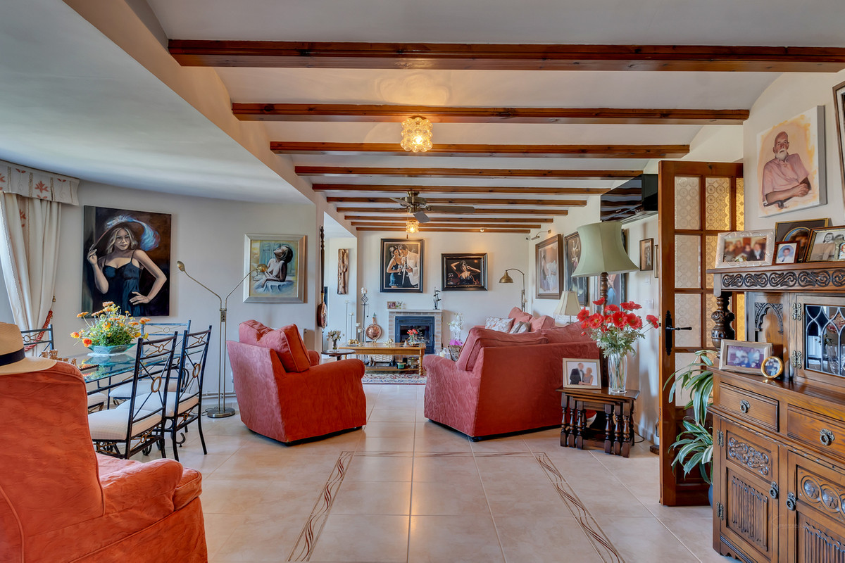 Se vende Villa - Chalet de 4 dormitorios en Costa Blanca, Alicante, España