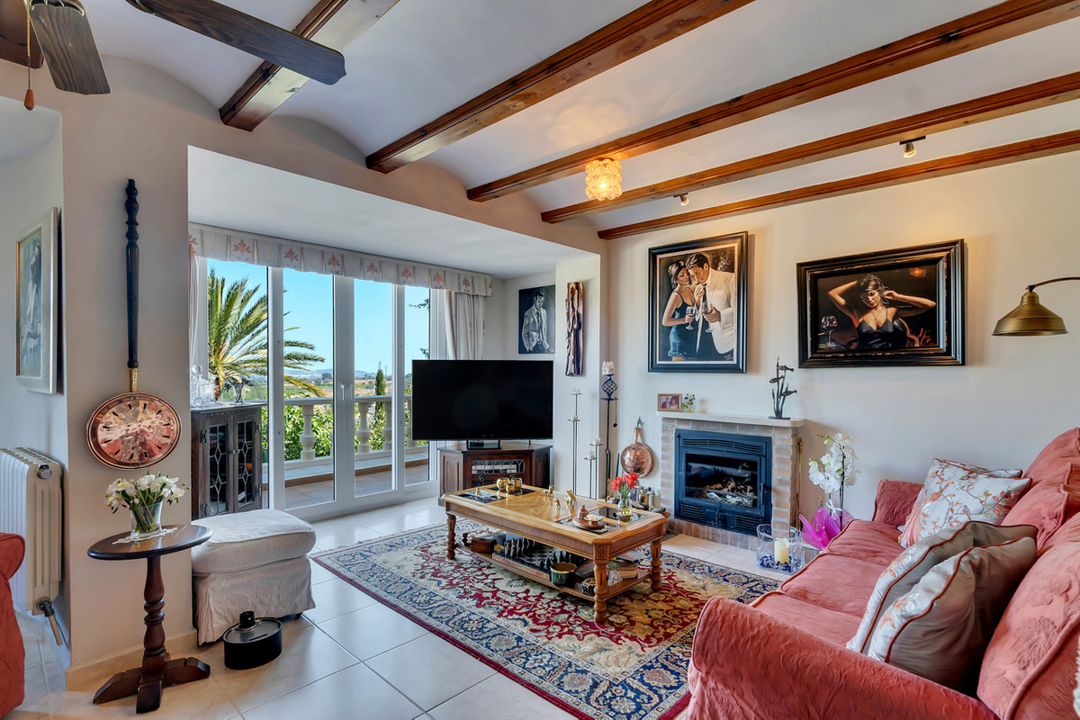 Se vende Villa - Chalet de 4 dormitorios en Costa Blanca, Alicante, España