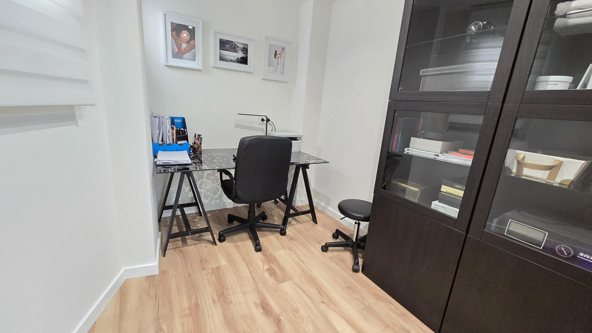 4 Bed Apartment for sale in Benalmadena Costa Del Sol, Málaga, Spain