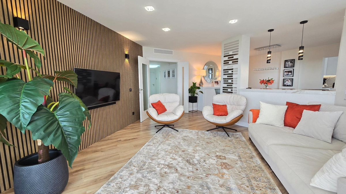 4 Bed Apartment for sale in Benalmadena Costa Del Sol, Málaga, Spain