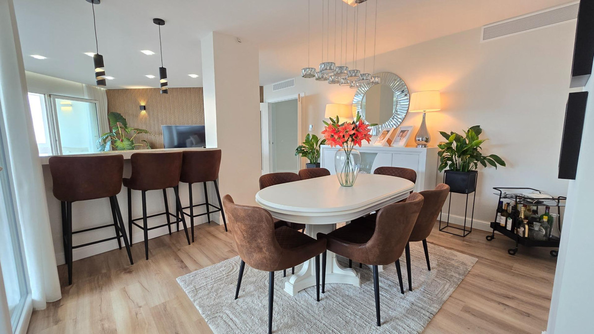 4 Bed Apartment for sale in Benalmadena Costa Del Sol, Málaga, Spain