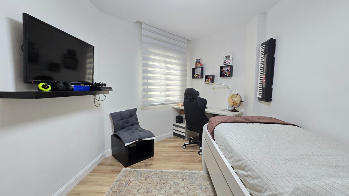 4 Bed Apartment for sale in Benalmadena Costa Del Sol, Málaga, Spain