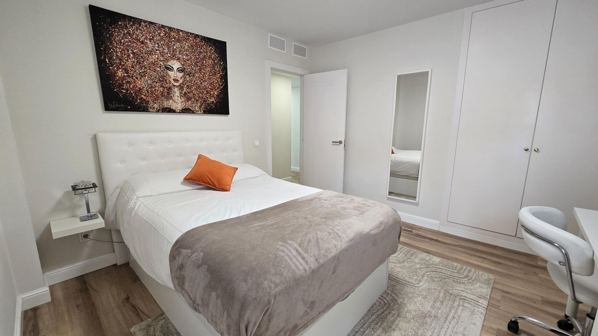 4 Bed Apartment for sale in Benalmadena Costa Del Sol, Málaga, Spain