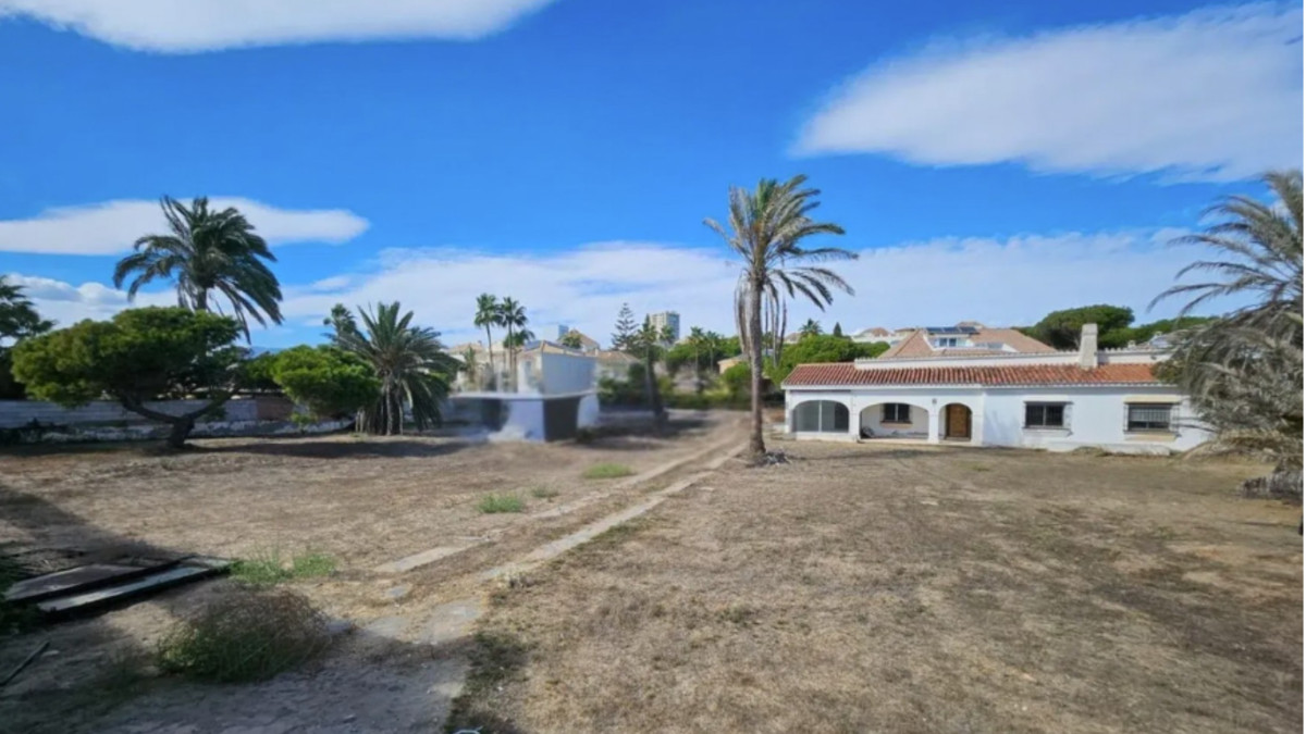 Se vende Terreno Rustico  en Costa Del Sol, Málaga, España