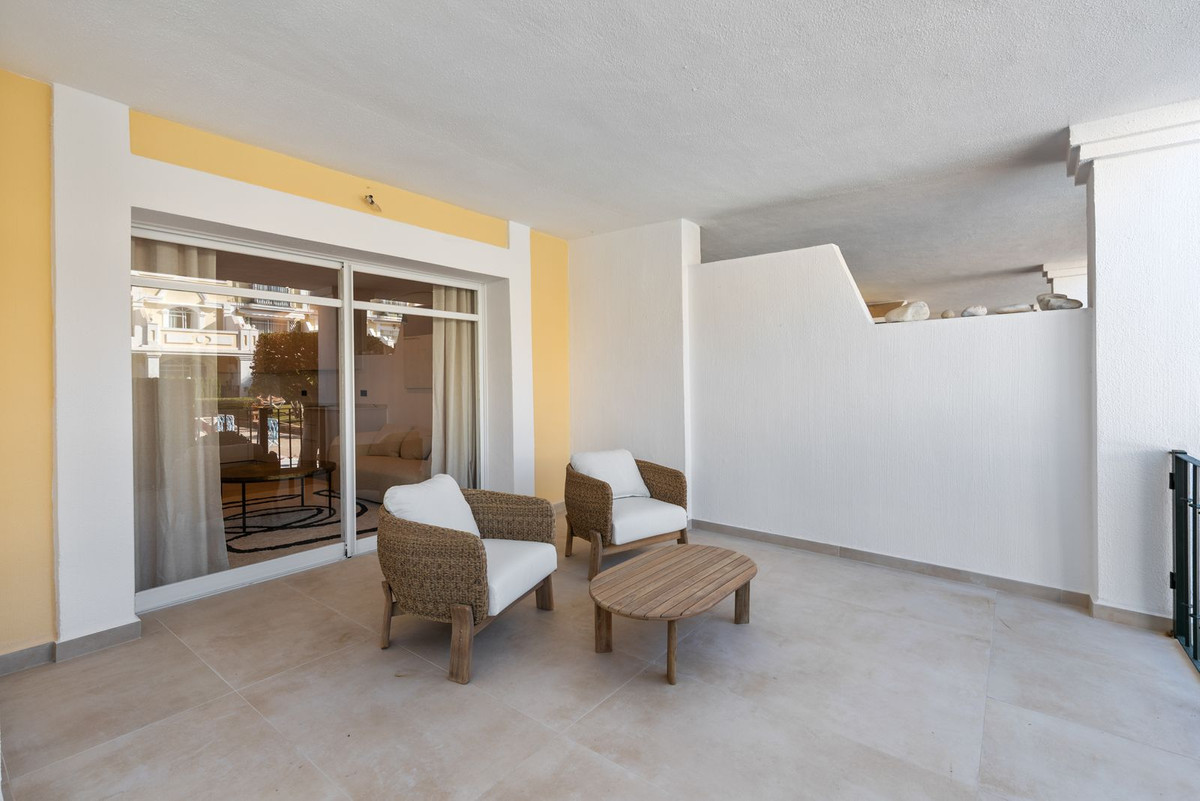 3 Bed Apartment for sale in Marbella Costa Del Sol, Málaga, Spain