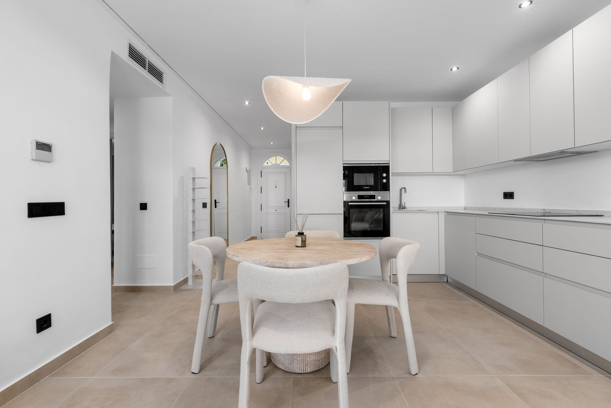 3 Bed Apartment for sale in Marbella Costa Del Sol, Málaga, Spain
