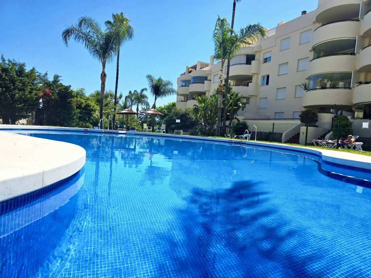 3 Bed Apartment for sale in Marbella Costa Del Sol, Málaga, Spain