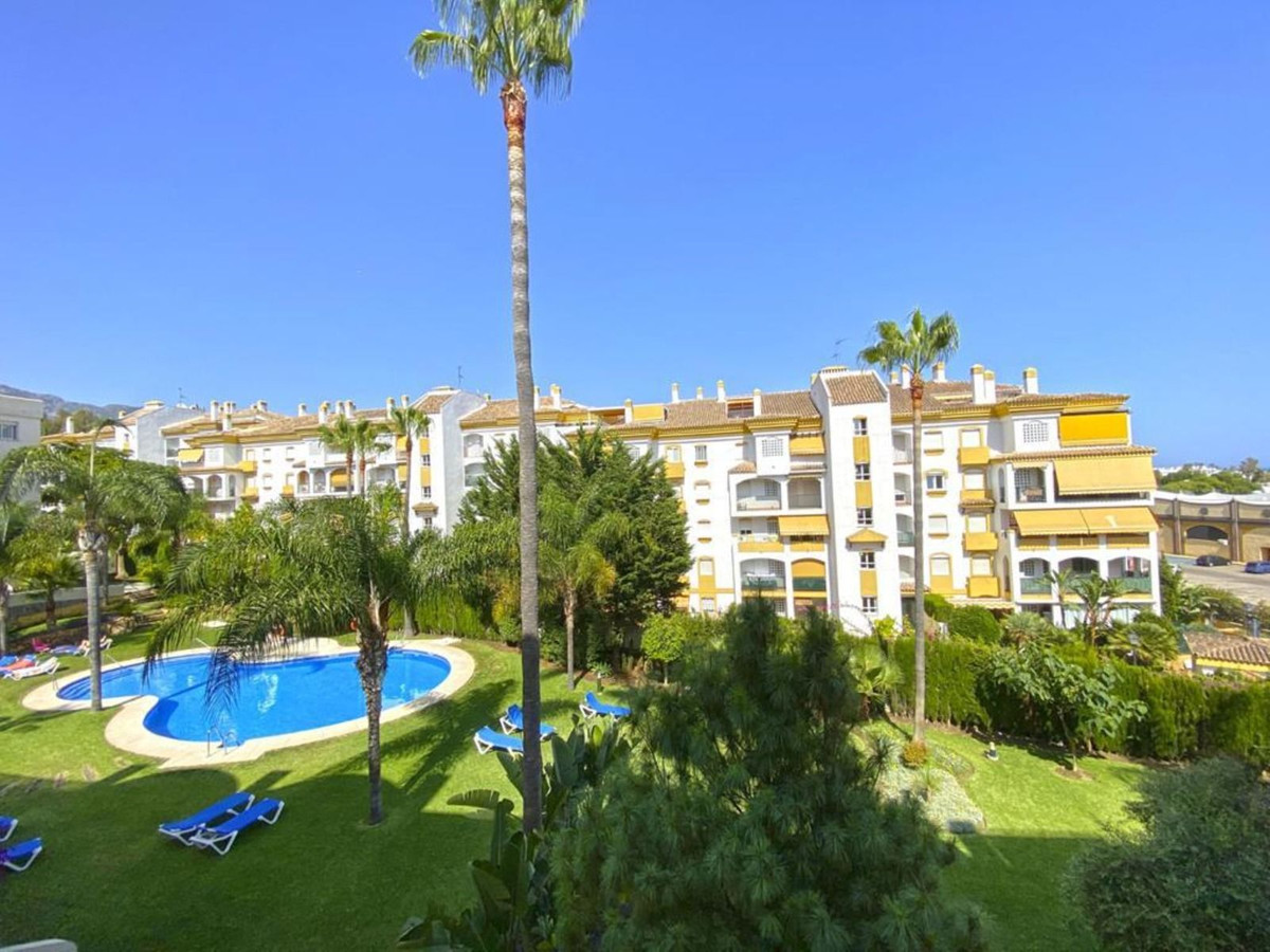 3 Bed Apartment for sale in Marbella Costa Del Sol, Málaga, Spain