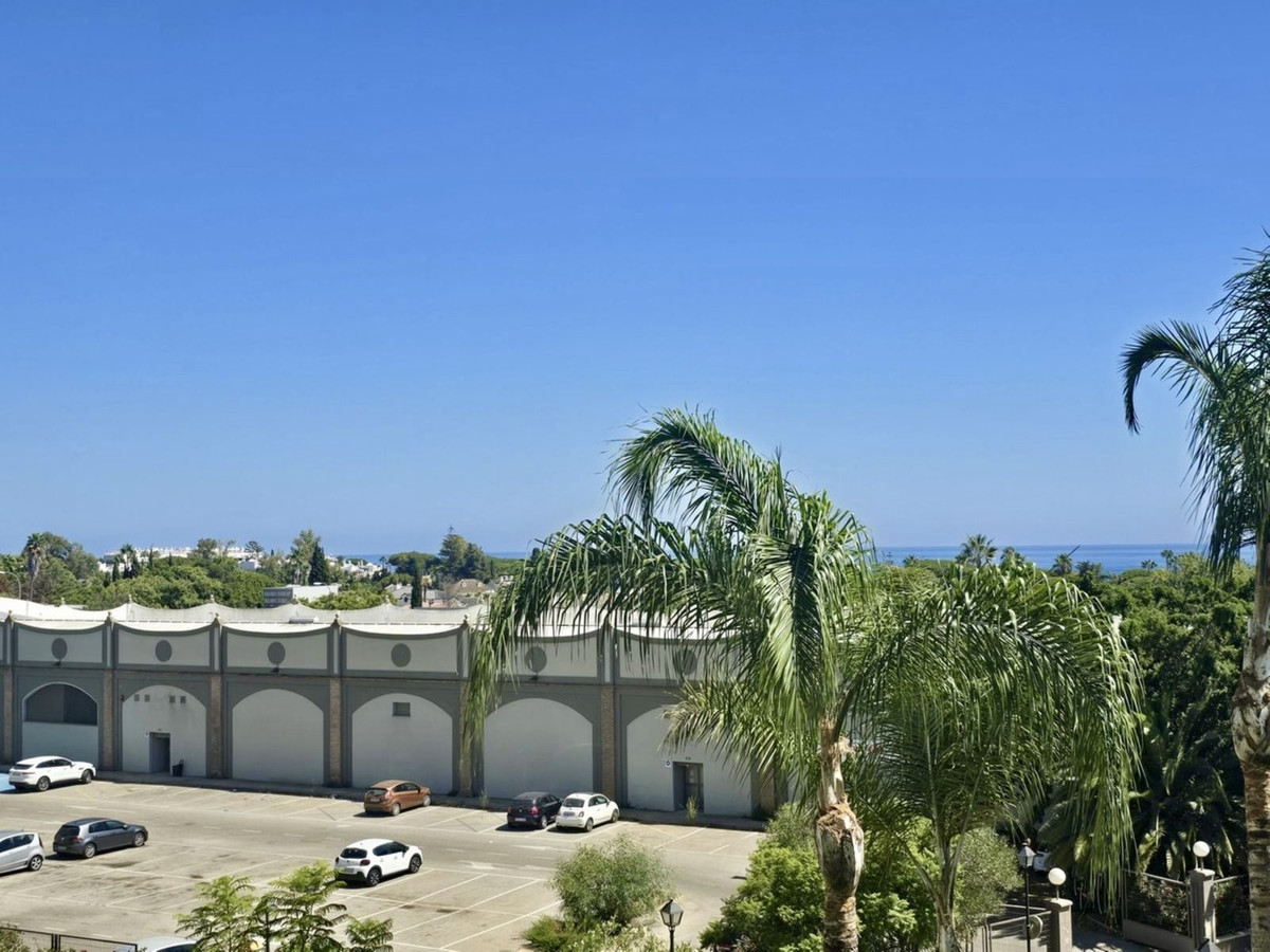 3 Bed Apartment for sale in Marbella Costa Del Sol, Málaga, Spain