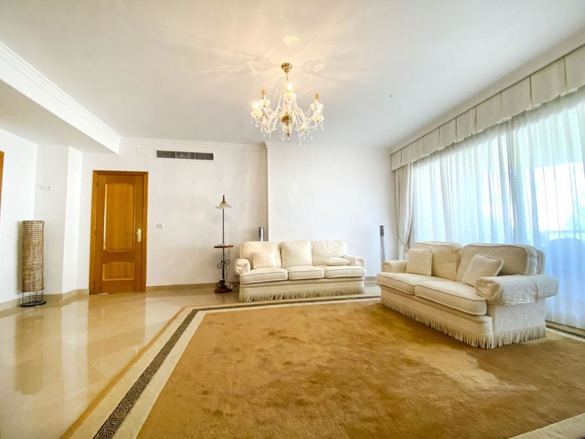 3 Bed Apartment for sale in Marbella Costa Del Sol, Málaga, Spain