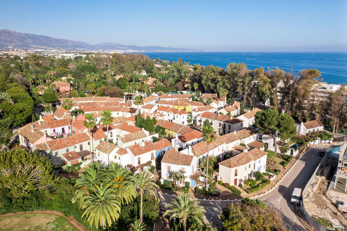 2 Bed Townhouse for sale in Guadalmina Baja Costa Del Sol, Málaga, Spain