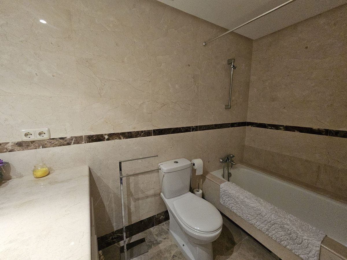 Se vende Apartamento Planta Baja de 2 dormitorios en Costa Del Sol, Málaga, España