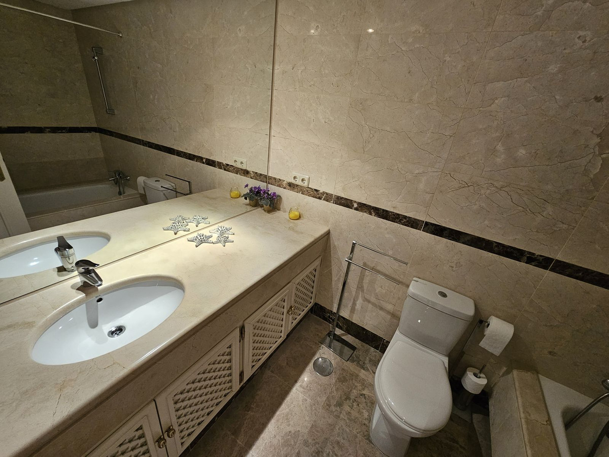 Se vende Apartamento Planta Baja de 2 dormitorios en Costa Del Sol, Málaga, España