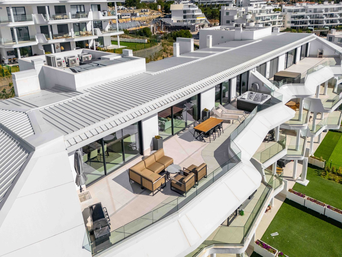 3 Bed Apartment for sale in Fuengirola Costa Del Sol, Málaga, Spain