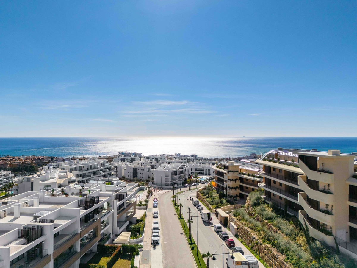 3 Bed Apartment for sale in Fuengirola Costa Del Sol, Málaga, Spain